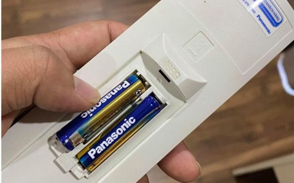 Điều khiển hết pin là vấn đề thường gặp trong quá trình sử dụng máy lạnh