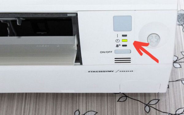 Đèn Timer báo lỗi điều hòa Daikin
