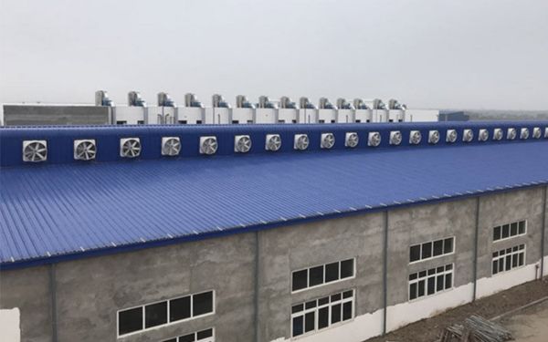 Thông gió cưỡng bức là phương pháp được ứng dụng rộng rãi trong các nhà xưởng công nghiệp