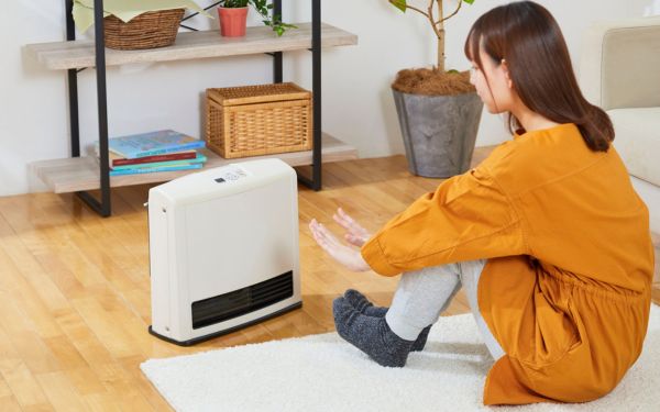 Quạt sưởi ấm thiết kế nhỏ gọn, dễ dàng di chuyển giữa các không gian